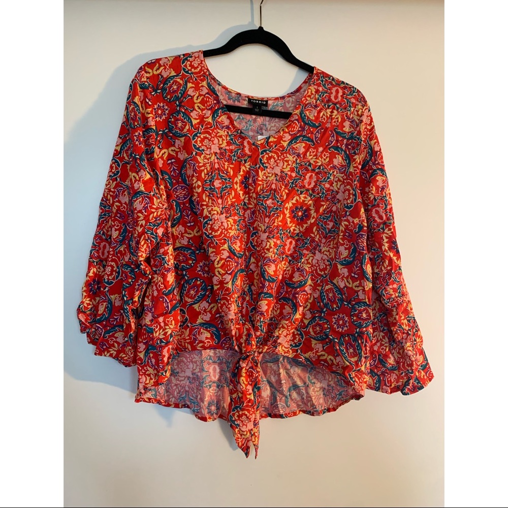 Torrid retro floral quarter sleeves tie top 1X